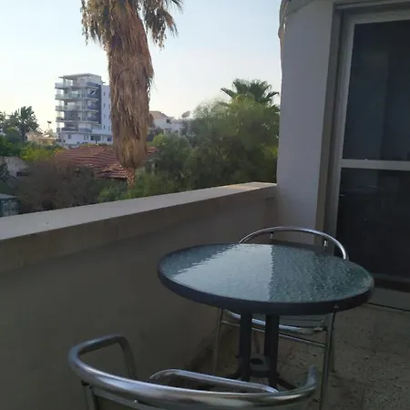 Cozy 2 Bedroom דירה לרנקה