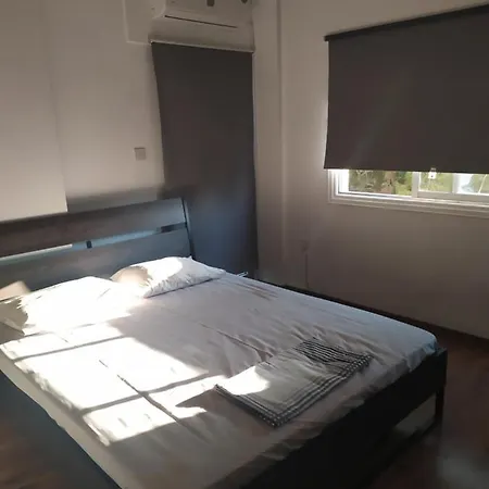 Cozy 2 Bedroom * לרנקה